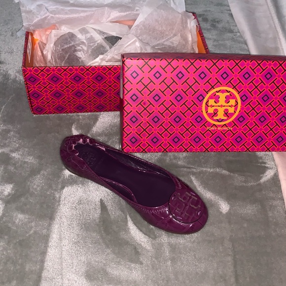 New Tory Burch flats never worn - Picture 1 of 1